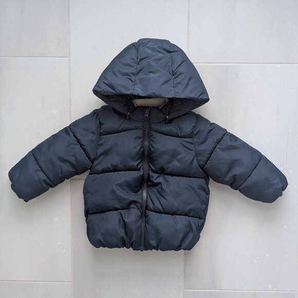 (2/$20) H&M - Water-Repellent Puffer Jacket - Picture 2 of 10